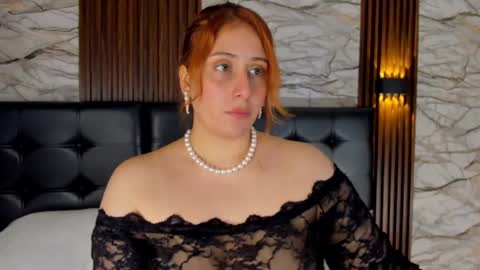 Snapshot of helenstanfordd chatting on September 16, 1:13 pm Helen or Hells online show from September 16, 1:13 pm