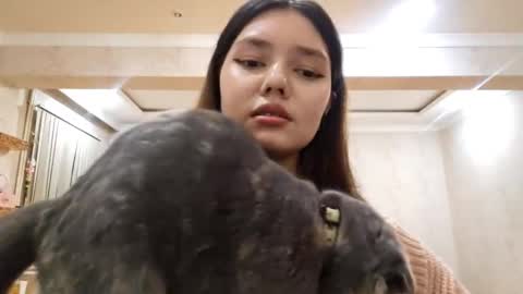 Alice online show from November 23, 4:38 pm