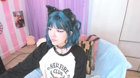 Laura online show from November 21, 4:10 am