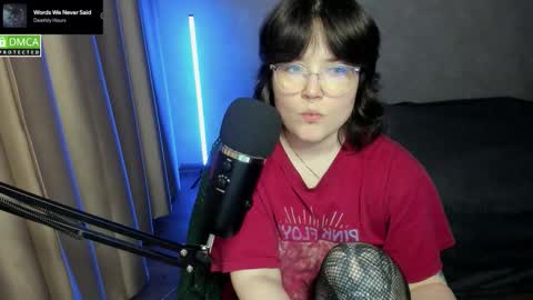 Red online show from October 29, 8:09 pm