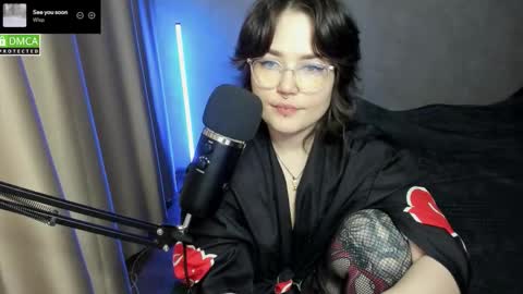 Red online show from November 24, 7:01 pm