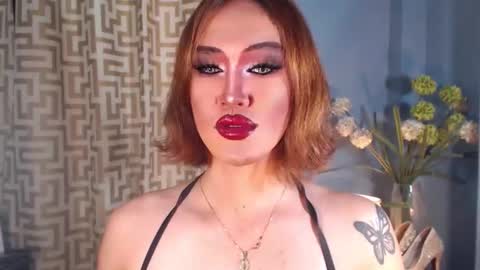 hellatarahathor online show from March 30, 1:22 pm