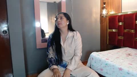 Hellen.  online show from April 29, 11:15 am