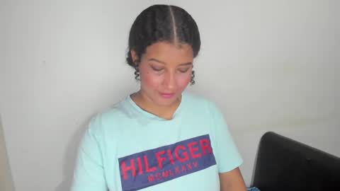 hellen_scot_ online show from November 16, 12:23 am