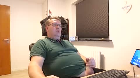 henrikrp1971 online show from February 6, 9:17 pm