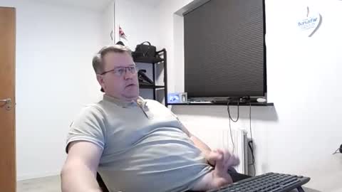 henrikrp1971 online show from March 3, 9:26 pm