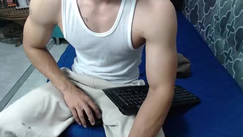 Snapshot of henry_gandy chatting on February 24, 12:37 pm HENRY GANDY online show from February 24, 12:37 pm