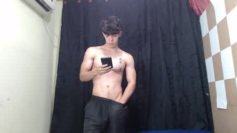 Snapshot of henry_gandy chatting on January 24, 3:55 pm HENRY GANDY online show from January 24, 3:55 pm
