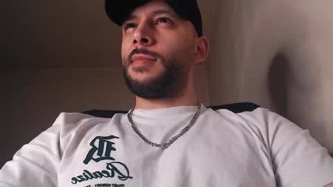 HenryAxe online show from May 23, 4:58 pm