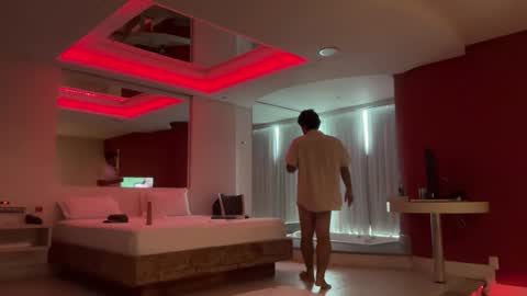 henryrio2 online show from December 16, 5:41 pm