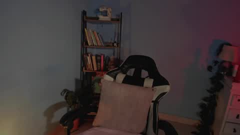 Hello I am Valentina independent Colombian model I love sensuality and pleasure welcome online show from April 16, 4:45 am