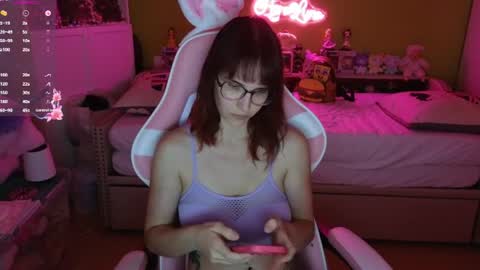 HeraLuna  online show from August 3, 7:53 pm