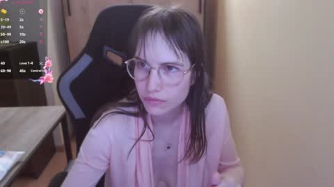 Snapshot of heraluna_ chatting on January 21, 10:51 pm HeraLuna  online show from January 21, 10:51 pm