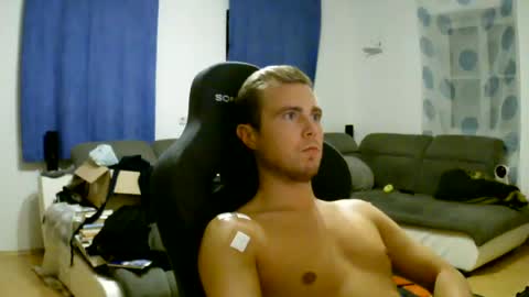 John Pearl online show from July 28, 8:52 pm