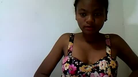 herisse01 online show from July 27, 9:17 am