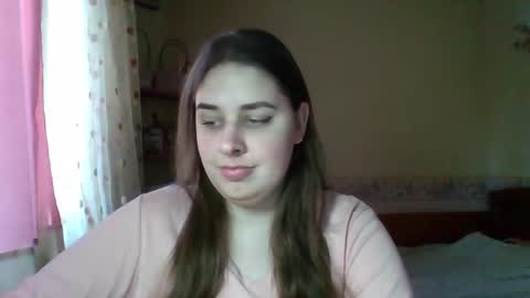 hess_luna_ online show from January 19, 10:03 am