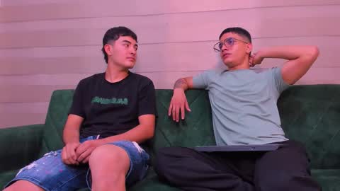 heteros men online show from November 27, 7:43 pm