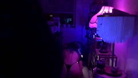 FlexieFae online show from December 4, 12:08 pm