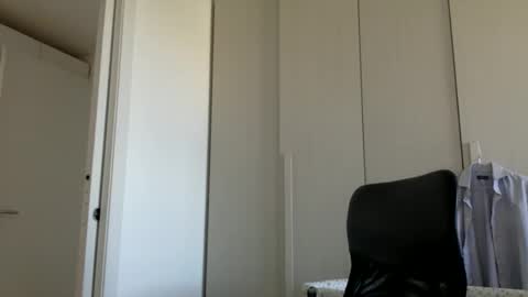 hhombre online show from October 27, 1:33 pm