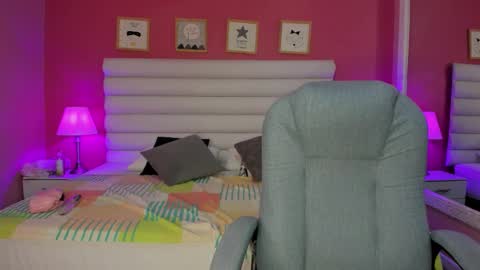 hilary_tailor online show from December 21, 11:49 am