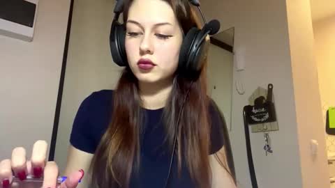 Snapshot of hildredmabray chatting on October 1, 1:32 pm Hi Im Elizabeth online show from October 1, 1:32 pm