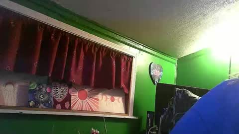 hippiedad333 online show from February 14, 1:52 am