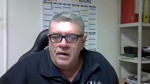 hippo online show from December 4, 7:00 am