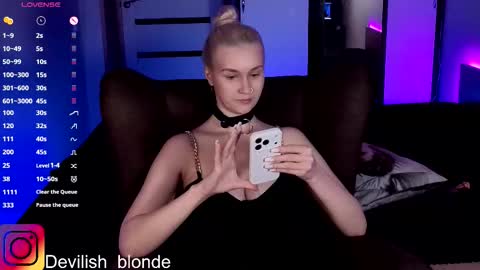 Mary online show from March 24, 7:20 pm