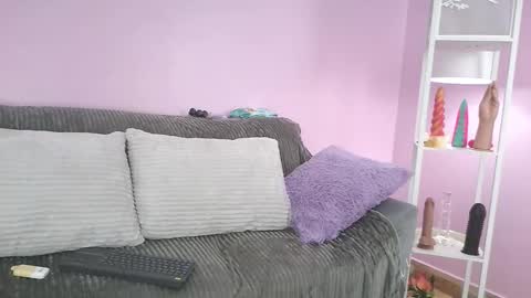 hiyakasudere_ online show from November 27, 8:27 pm