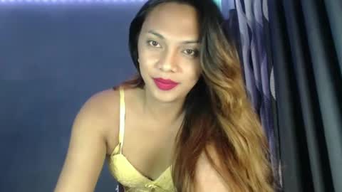 holliescarlet online show from December 19, 3:08 pm