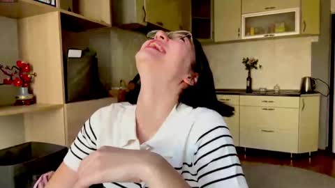 Sofia online show from April 22, 5:14 am