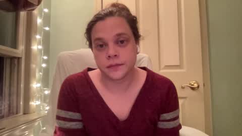 Hollys Drive threw Side Of CB. online show from December 30, 10:10 am