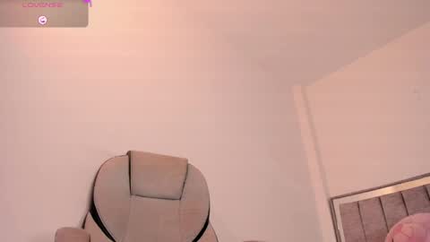 holly_16 online show from June 5, 11:32 pm