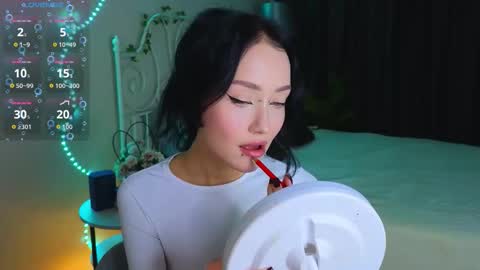 holly_berryy_ online show from September 26, 1:35 am