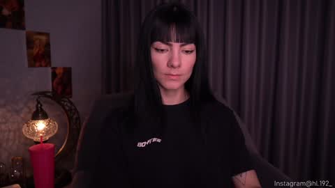 Holly Linder online show from January 23, 4:19 am