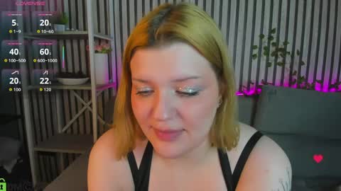 Holly online show from April 11, 7:45 am