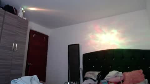 holy_julii online show from July 24, 3:47 am
