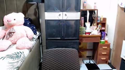 MOLLY online show from November 28, 1:51 pm