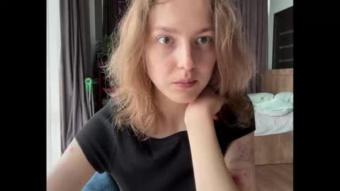 Snapshot of holydori chatting on October 1, 10:03 am dori not holy get my tg channel with link from description under last photo online show from October 1, 10:03 am