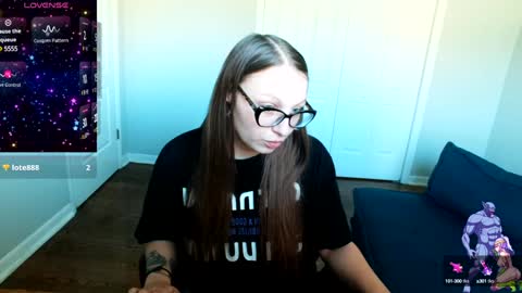 Snapshot of holyweed420 chatting on January 24, 7:07 pm Viktoria online show from January 24, 7:07 pm