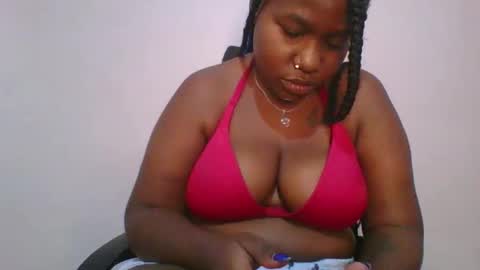 Snapshot of honey_beb chatting on October 15, 6:49 am honey_beb online show from October 15, 6:49 am