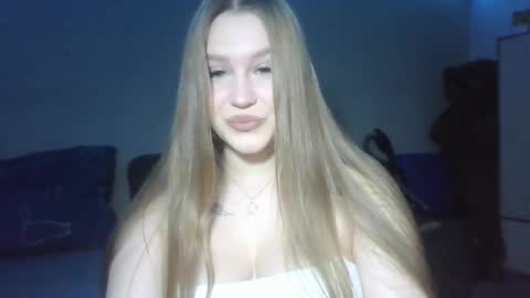 honey_lolaaa online show from October 16, 12:27 pm