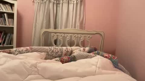 honey_man14 online show from November 3, 10:00 pm