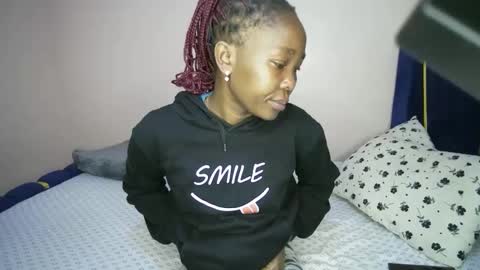 honey_nubia0 online show from December 13, 9:32 pm