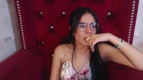 Emily online show from November 28, 4:58 pm