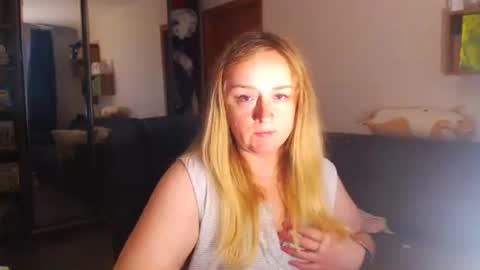 HoneydewMolly online show from November 25, 1:54 pm
