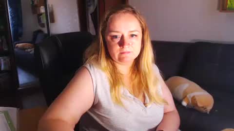 HoneydewMolly online show from December 2, 10:24 am