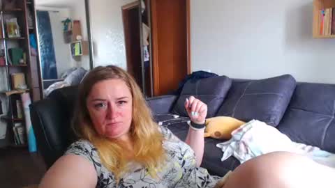 HoneydewMolly online show from June 8, 10:38 am
