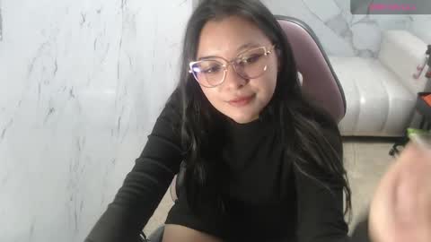 honeydoll_tf online show from May 15, 4:25 pm