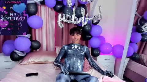 honeymoon_sariel online show from November 10, 8:33 pm